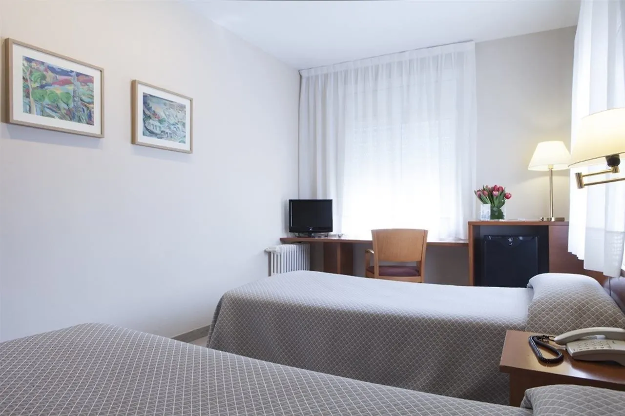 **  Bonanova Park Otel Barselona İspanya